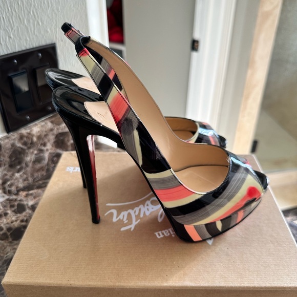 New Very Prive 120 Patent - Picture 1 of 3